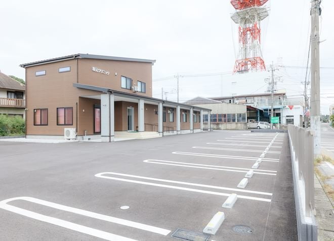 坂元クリニック_駐車場