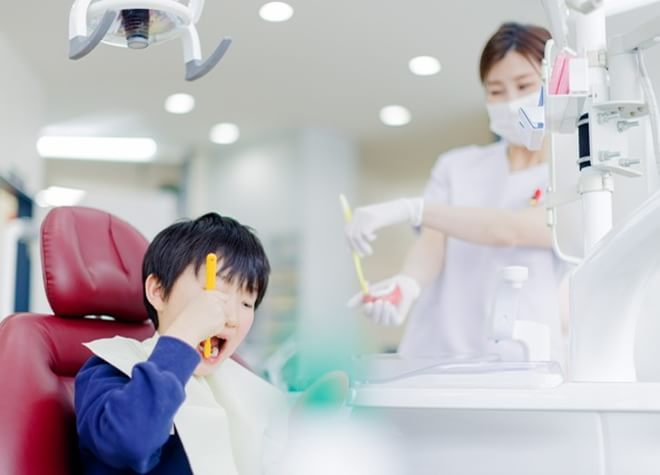 定期的な歯のクリーニングや歯周病予防など、当院では口腔内全般の健康管理を進めております