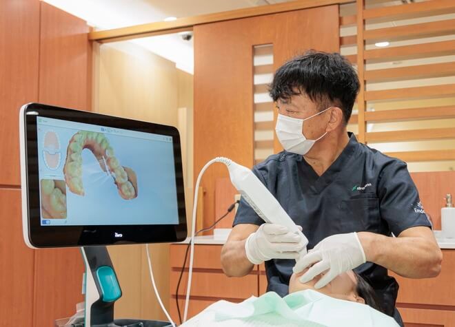 きれいな見た目のまま矯正治療できるマウスピース