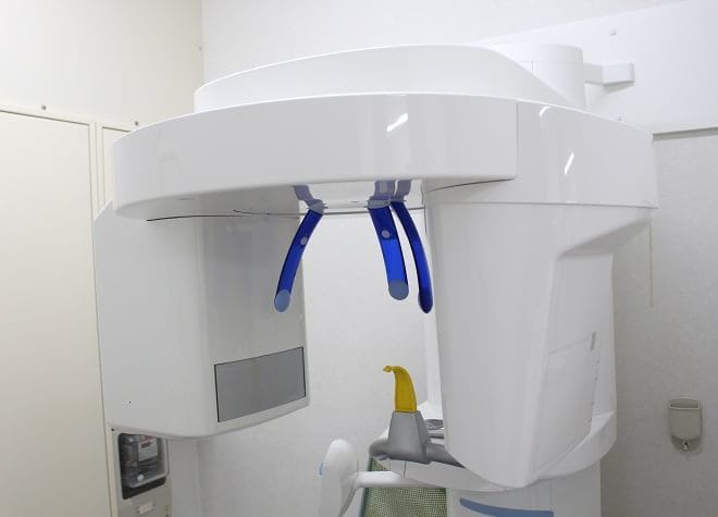 院長は大学で歯科口腔外科について学んでいますので、抜歯や口の内外のケガにも対応できます