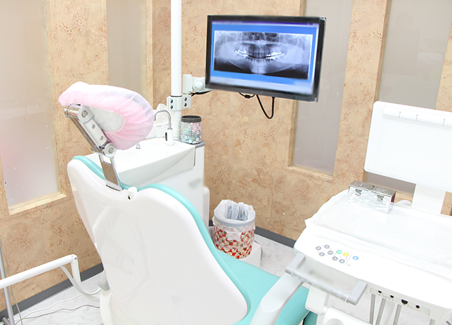 インプラントに力を入れている歯科医師が治療を行います