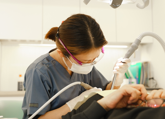 患者さまの口内環境について細かい変化も見逃さないように歯科衛生士を担当制にしています