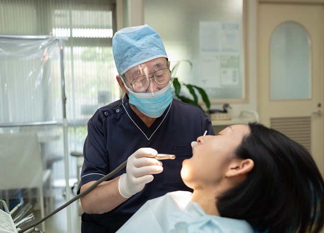 患者さまの口腔内の状況と体質に合わせた麻酔を選択しています
