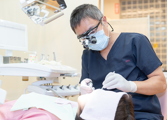 患者さまの年齢や持病など、健康のリスクまで考えた歯周病治療を心がけています