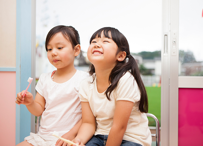 お子さまが健康なお口で生活できるように、虫歯予防を一緒に始めませんか？