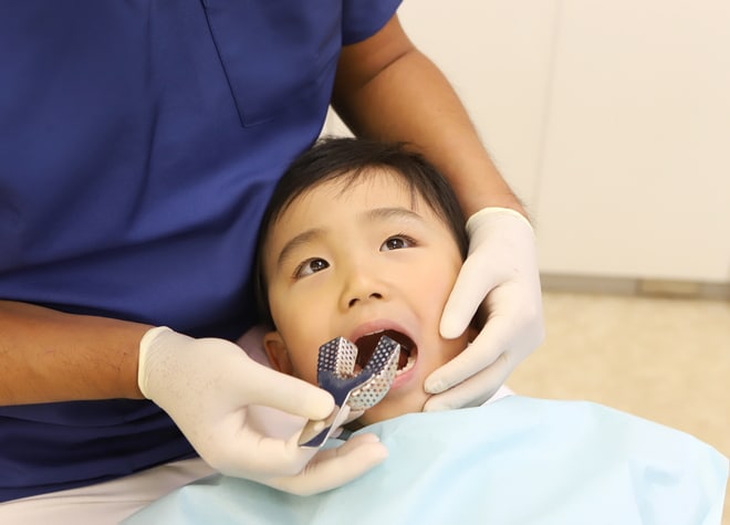 小児と成人矯正の両方に対応。詳しい歯科医師が治療を担当します