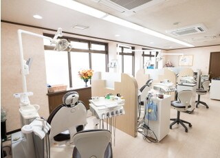 診察室です。パーテーションで仕切っています。