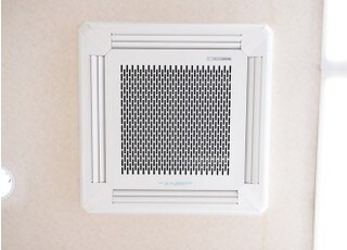 医療施設用空気洗浄装置を設置しています。