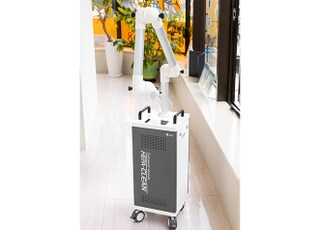 レーザー治療器です。