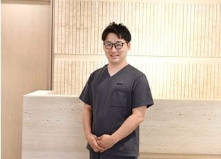 MDデンタルオフィス西新 緒方　理人 理事長 兼 院長 歯科医師 男性