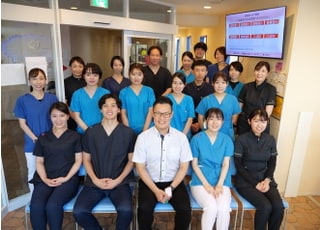 スタッフ全員、明るく笑顔でお出迎えいたします。