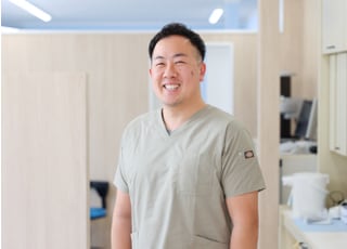 鶴ヶ島のがわ歯科 野川 治秀 鶴ヶ島のがわ歯科 院長 歯科医師 男性