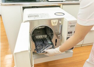 医療法人社団 歯友会 赤羽歯科 新宿診療所