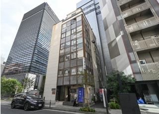 外観です。当院は2階にございます。