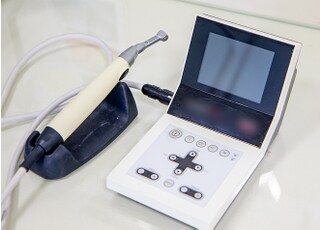 根管拡大装置です。根管治療で使用します。