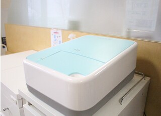 口臭器で「唾液検査」を行います。