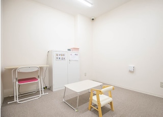 こちらでお子さまのサポートをさせていただきます。