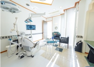 ご家族で一緒に治療を受けられる個室診療室