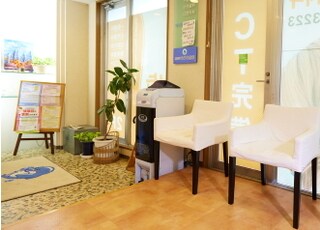 院内でご使用いただくスリッパは、殺菌処理をしております。