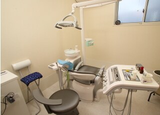 他の患者さまを気にすることが無いよう、プライバシーを守った診療室で治療を受けていただけます。