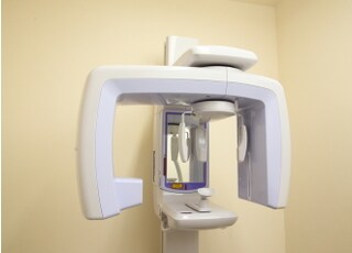 デジタルレントゲンで検査することで、より精密な治療を心がけております。