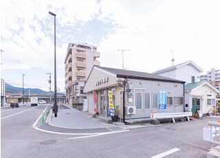 【2】駅方面より県道566号を進んでいただき、最初の交差点左折ください。