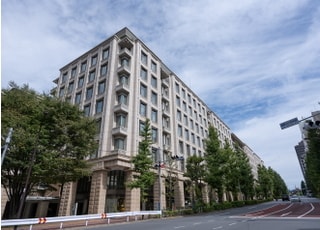 品川御殿山クレイン歯科は品川駅から徒歩14分、オフィス街中心にございます。