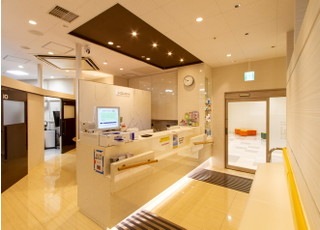 スマイルライン歯科・矯正歯科　マークイズ福岡ももち