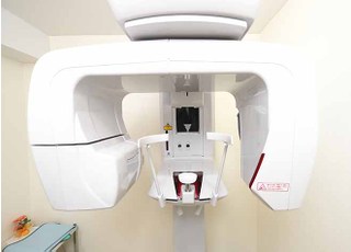 歯科用CTを導入し、患者様の体への負担を軽減しています。