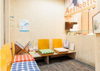 待合室です。リラックスしてお待ちください。