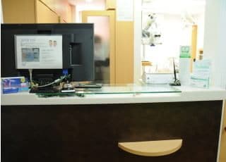 笑顔の受付でお出迎えしております。