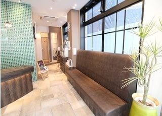 待合室です。おくつろぎください。