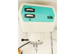 わたる歯科医院（JR西宮駅前）