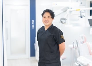 八王子I'S歯科・矯正歯科 守尾　一起 院長 歯科医師 男性