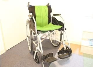 車椅子もご用意しています。