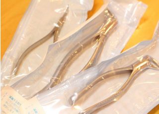 治療器具は滅菌パックに保管しています。