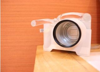 口腔内カメラです。軽量化されたものなので、スタッフも撮影しやすいです。