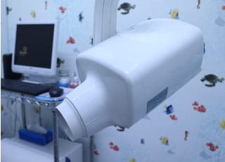 こまかな歯や骨の状態を知るためのレントゲン撮影機です。