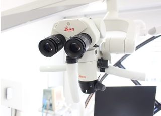 マイクロスコープです。肉眼の20倍まで拡大し、細かな部分まで見ることができます。