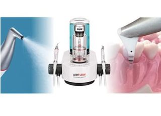 エアフローを使ってクリーニングを行います。