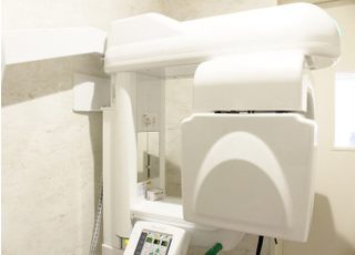 レントゲンを撮ることで歯の状況をより詳しく見ることができます。