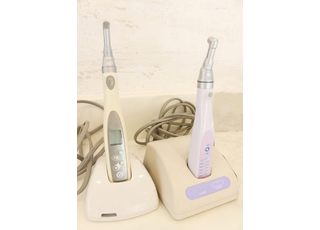 歯のクリーニングに使う機器です。