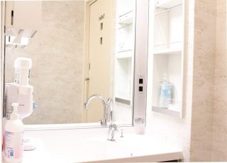 治療後のお化粧直しにご自由にお使いください。