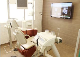 ゆったりとした診療室なのでリラックスして治療を受けていただけます。