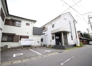 駐車スペースをご用意しております。