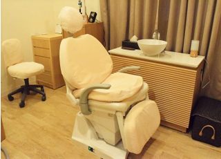 ホワイトニングの施術は専用の個室で行います。