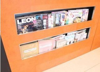 雑誌、絵本を置いています。ご自由にお読みください。