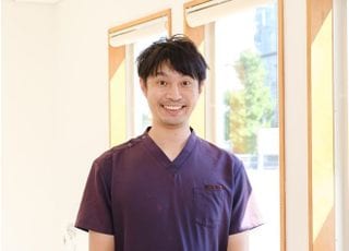 ヒカリノデンタルクリニック 石井　宏明 院長 歯科医師 男性