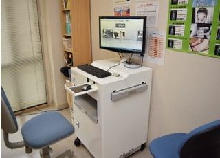 通電式健康スキャナーです。血液検査など必要とせず、5分で様々なデータを得ることができます。