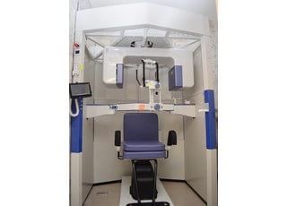 パノラマレントゲンです。放射線量が少なく済みます。